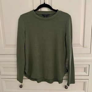 Banana Republic Luxespun Green Long Sleeve Top Size small
